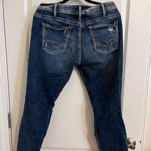 Silver Jeans Women’s Boyfriend mid-rise